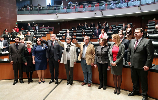 Rinden protesta consejeros honoríficos del Consejo Consultivo de la CNDH
