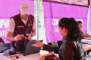 Las Caravanas continuarán en la plaza central de la cabecera municipal hasta el domingo.
