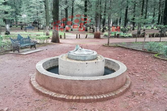 La estatua fue colocada en el año 1991 y robada ayer por la tarde
