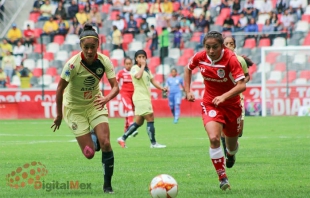 Las águilas rescatan empate en el "templo rojo"