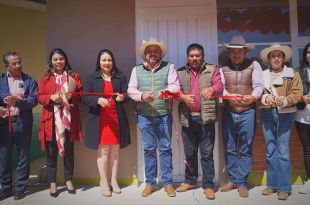 En la Escuela Secundaria "José Ma. Morelos y Pavón", el edil entregó la construcción de una Barda Perimetral.