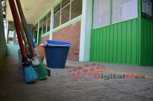 Héctor Raúl Esquivel Esquivel, director de la escuela secundaria Oficial No 0306, "Acolmiztli Nezahualcóyotl", en Metepec, desde hace varios días volvió a la institución