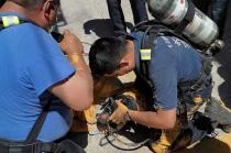 Paramédicos brindaron los primeros auxilios a los trabajadores