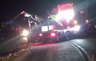 Fue alrededor de la media noche cuando se dio aviso del accidente ocurrido en la carretera Toluca-Temascaltepec a la altura del paraje conocido como "El Mapa".