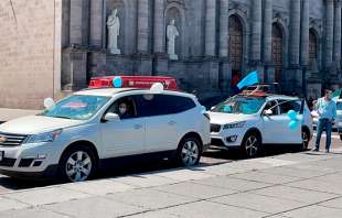 El Frente Nacional de la Familia realizó una caravana de automóviles denominada "claxonazo por la vida"