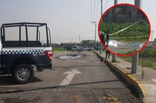 Policías municipales y estatales acordonaron el área donde fueron localizados dos cadáveres.