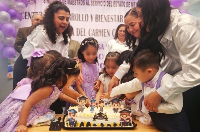 Niñas y niños de los Centros de Desarrollo y Bienestar Infantil del SMSEM concluyeron el ciclo escolar 2025-2026.
