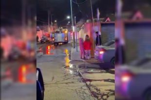 Al sitio acudieron paramédicos municipales y de la Cruz Roja para brindar los primeros auxilios