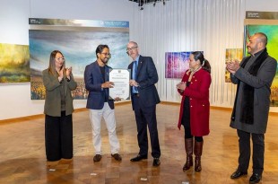 Experimenta la visión única de Juan Manuel Pavón en "Ciudades Ancestrales: Paisajes sin Tiempo".