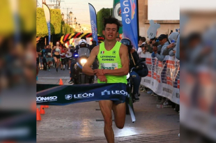 Brayan Rodríguez Flores, atleta originario del Estado de México, se distingue por su versatilidad para correr tanto en ruta como en trail de montaña.