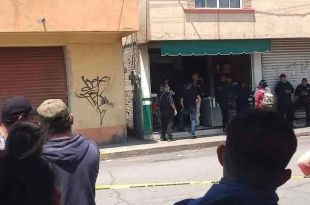 Sujetos en motocicleta arribaron al sitio y dispararon a la mujer.