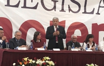 Pide AMLO a diputados federales comportarse con rectitud e integridad