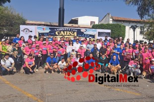 Asistentes de todas las edades durante el evento