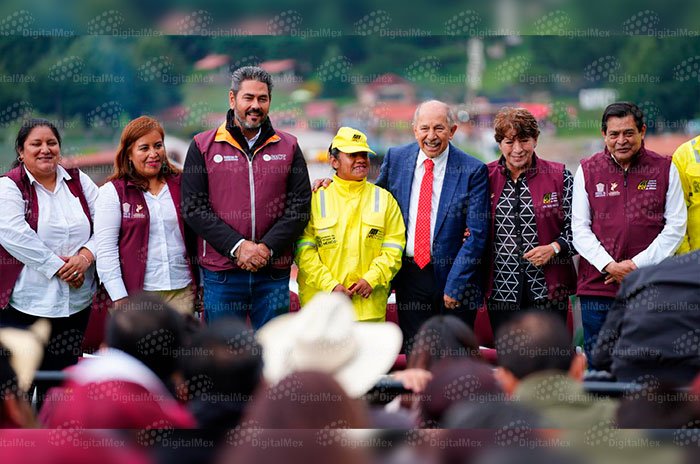 La gobernadora Delfina Gómez Álvarez encabezó la entrega de la rehabilitación del camino La Marquesa-Tenango.