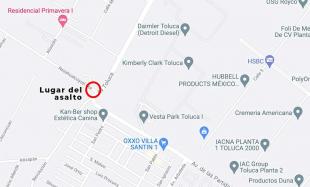 Justo en el lugar conocido como la Cruz, la joven fue despojada de su moto y golpeada