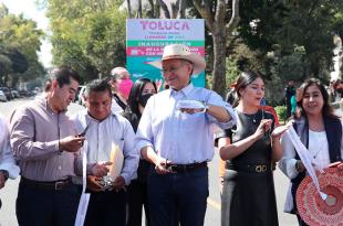 Vecinos de la zona comentaron que hace más de 15 años la avenida no recibía ningún tipo de mantenimiento