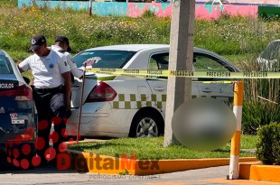 Un hombre de unos 55 años perdió la vida en la banqueta.