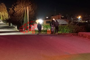 Al llegar, los agentes confirmaron que contenían partes humanas, posiblemente de un hombre.