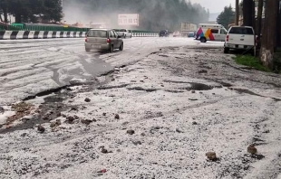 #Sorprendente: Granizada "pinta de blanco" la México-Toluca