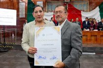 Legislatura destaca labor de maestros que han formado atletas y ciudadanos