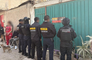 Elementos de la Fiscalía Edoméx aseguraron un inmueble en Chimalhuacán tras un cateo.