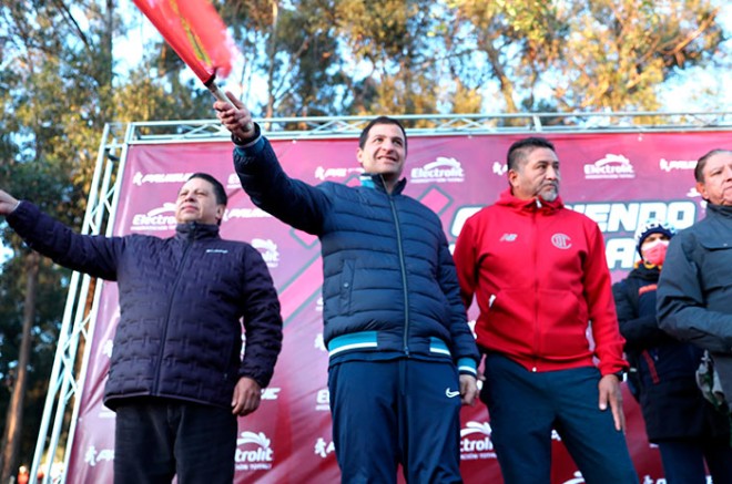 El presidente Municipal, Juan Maccise, dio el banderazo de salida a esta justa deportiva