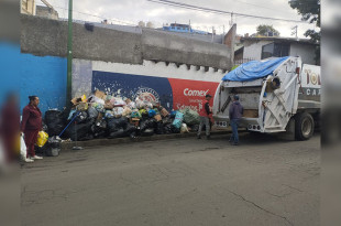 Autoridades recuerdan que tirar basura en la vía pública está sancionado con multas, arresto o trabajo comunitario para mantener limpia la ciudad.