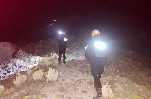 Luego de avanzar con unidades, policías arribaron al sitio proporcionado por el turista, sin tener contacto visual con él, por lo que iniciaron un recorrido a pie.