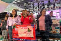 Nancy Valdez encabezó el festejo por el Día de las Madres en Ocoyoacac.