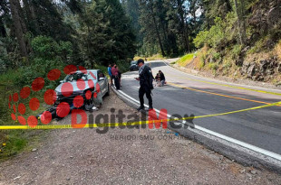 a víctima circulaba en su motocicleta cuando perdió el control, derrapó y fue impactado por un automóvil Volkswagen Vento gris.